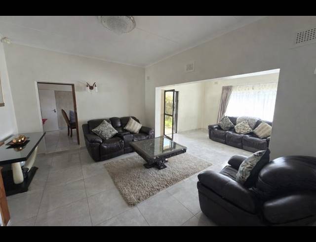 4 BEDROOM HOUSE FOR SALE IN BLACKRIDGE